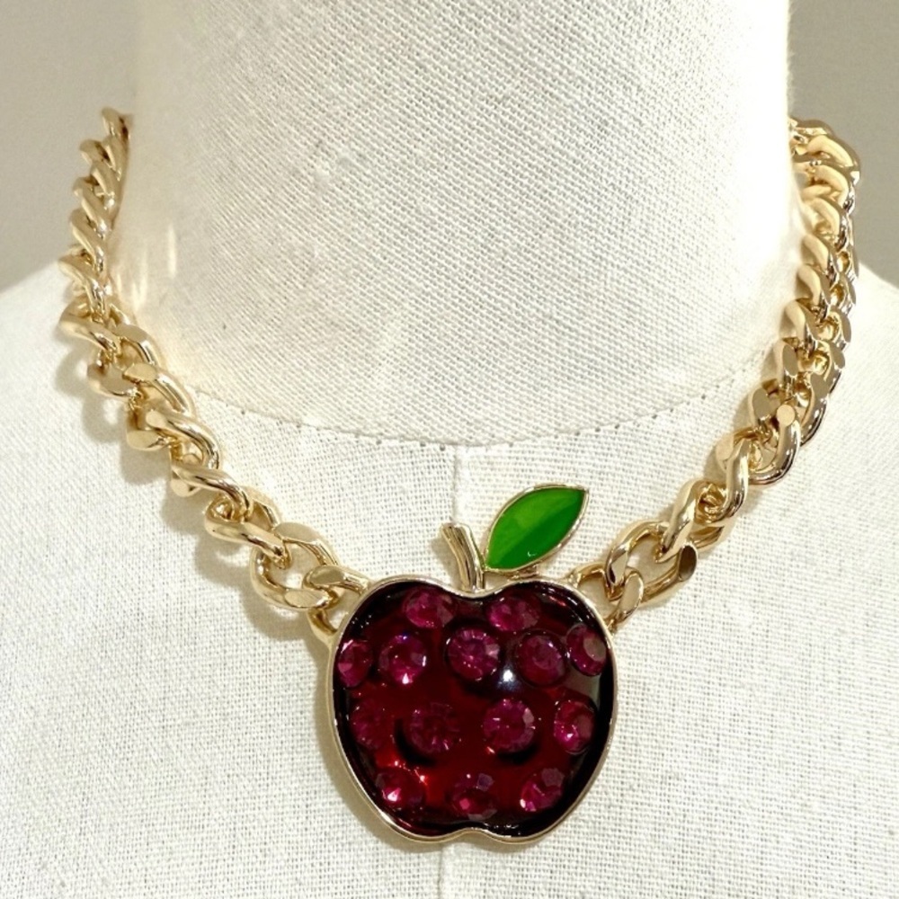 BETSEY JOHNSON VIRAL Back to School Cuban Link Apple Pendant Necklace NEW NWT